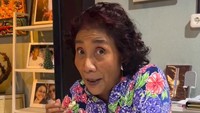 Susi Pudjiastuti mendapatkan kiriman kue burnt cheesecake dari seorang teman. Kue itu merupakan buatan Beau Bakery. Foto: Instagram @susipujiastuti115
