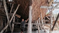 Untuk membuat kapal pinisi kecil membutuhkan waktu 2 sampai 5 bulan, sementara kapal sedang butuh waktu 1 tahun. 