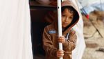 Tatapan Anak-anak di Tenda Pengungsian Khan Younis