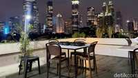 Tak melulu kopi, di tempat yang satu ini kamu bisa menikmati BBQ-an yakiniku dan steamboat di atas ketinggian. Foto: detikcom