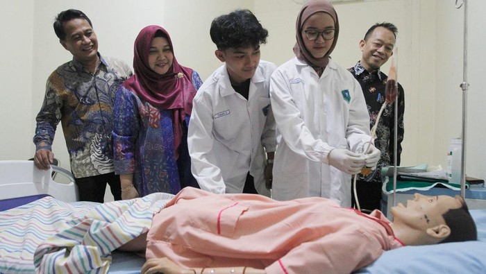 Universitas MH Thamrin mengenalkan OSCE (Objective Structured Clinical Examination) Center yang juga berstandar Internasional. Seperti apa?