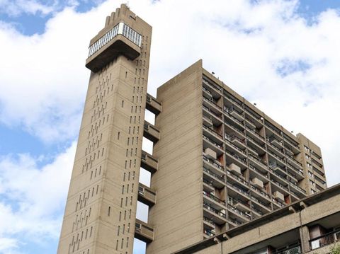 Trellick Tower/Modern House
