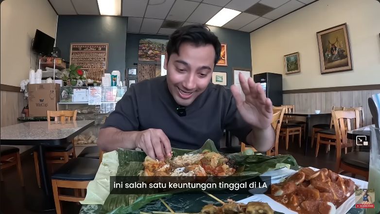 YouTuber M Hidayat membeli es cendol Rp 94 ribu di Amerika