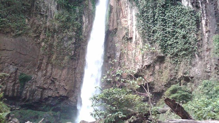 Air Terjun Saringgana