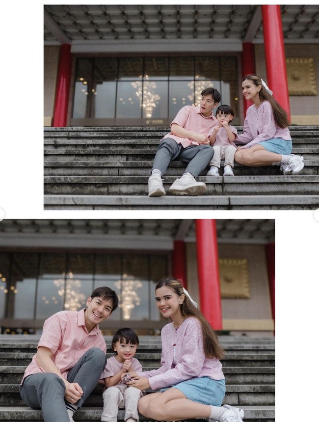 Anzel tampaknya juga sudah jago berpose di depan kamera. Lihat saja gayanya yang kompak dengan kedua orangtuanya. Foto: Instagram/@rickyindra90