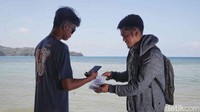 Untuk semakin menarik banyak wisatawan, Pemilik dan Pengelola Limbua Beach, Nurmi (50) pun kini memberikan kemudahan pembayaran menggunakan transaksi digital atau nontunai dengan QRIS bagi para pengunjung yang datang. 