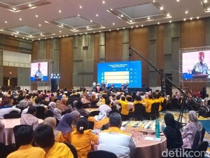 Di Makassar, Anies Soroti 10 Tahun Ketimpangan Jawa dengan Pulau Lain