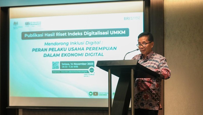 Direktur Bisnis Mikro BRI Supari