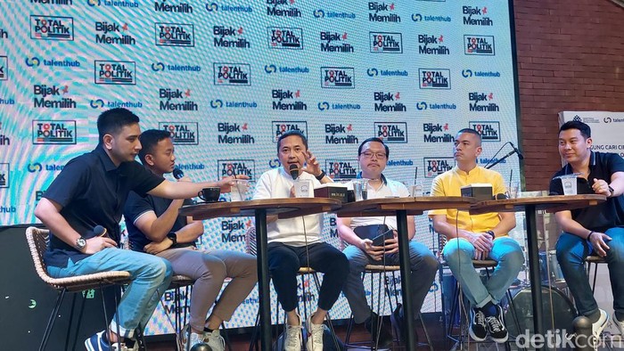 Direktur Narasi dan Konten Tim Pemenangan Nasional (TPN) Ganjar Pranowo-Mahfud Md, Roby Muhamad (Ondang/detikcom).