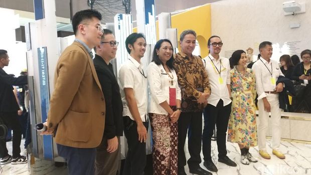 Eldwin Pradipta di Art Jakarta 2023.