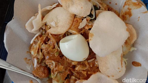 Gado-Gado Suramadu