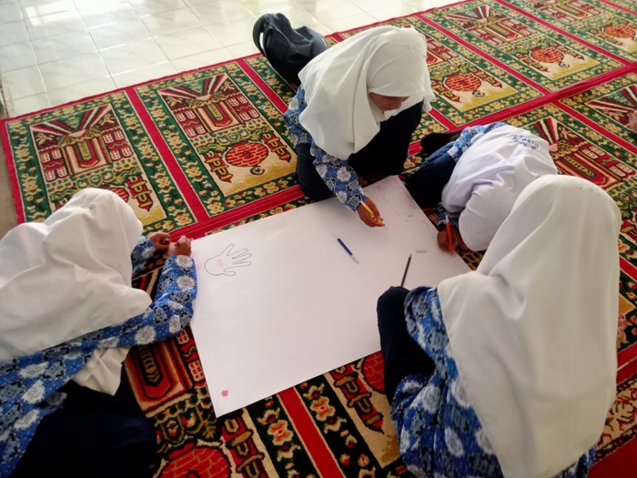Inspirasi dari Guru SMPN 29 Sijunjung Cegah Bullying pada Murid