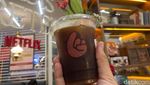 Slurrp! Menyeruput Kopi Hitam hingga Teh Racikan Jeng Yah