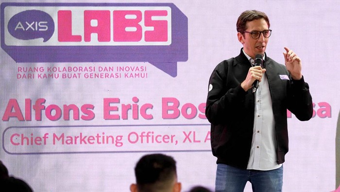 AXIS menghadirkan AxisLabs 2023 yang mengajak para mahasiswa untuk berkolaborasi menuangkan ide dan gagasan kreatif dan mengembangkannya menjadi karya inovatif.