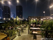Menikmati Malam Sambil Menyantap Aglio Olio dan Virgin Mojito