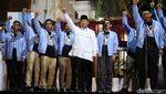 Momen Capres Prabowo Sambut Relawan Matahari Pagi