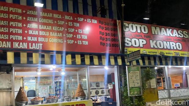 Penjual Sup Konro di Pantai Losari