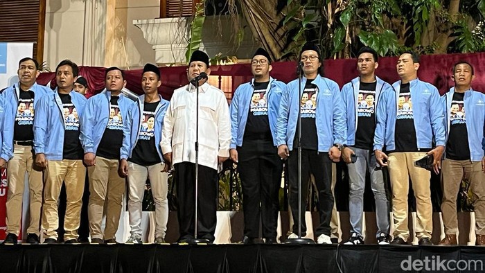 Relawan Matahari Pagi mendeklarasikan dukungan terhadap Prabowo Subianto dan Gibran Rakabuming (Anggi/detikcom).