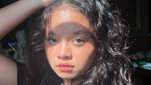 Bagaimana menurut kalian penampilan Romaria remaja? Foto: Instagram @romariasimbolon1511