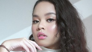 Inilah Romaria yang beranjak dewasa. Pada 15 November 2025, dia akan berulang tahun ke-17. Foto: Instagram @romariasimbolon1511