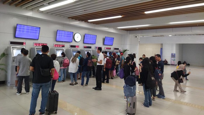 Stasiun kereta cepat Whoosh ramai penumpang, Sabtu (18/11/2023) pagi ini