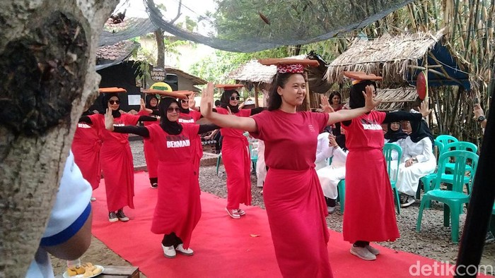 Tari Nincak Bumi Kampung Wates Majalengka