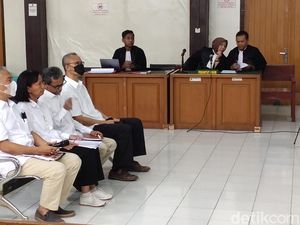 5 Terdakwa Korupsi Akuisisi PT SBS Didakwa Rugikan Negara Rp 162 Miliar