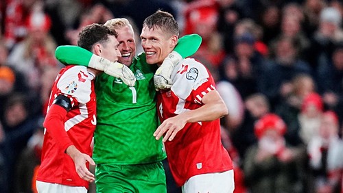Soccer Football - UEFA Euro 2024 Qualifier - Group H - Denmark v Slovenia - Parken Stadium, Copenhagen, Denmark - November 17, 2023 Denmarks Andreas Christensen, Kasper Schmeichel and Jannik Vestergaard celebrate after the match  Liselotte Sabroe/Ritzau Scanpix via REUTERS      ATTENTION EDITORS - THIS IMAGE WAS PROVIDED BY A THIRD PARTY. DENMARK OUT. NO COMMERCIAL OR EDITORIAL SALES IN DENMARK.