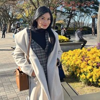 Meski kini usianya sudah 41 tahun namun Titi seolah tak menua. Tubuhnya masih taampak langsing dan wajahnya pun terlihat awet muda. Foto: Instagram/@titi_kamall