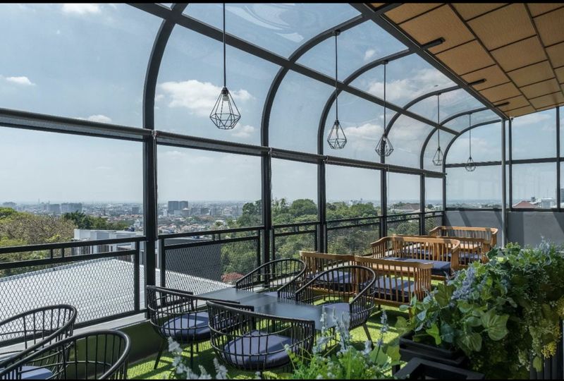 5 Kafe Rooftop di Semarang yang Asyik untuk Hangout Sore