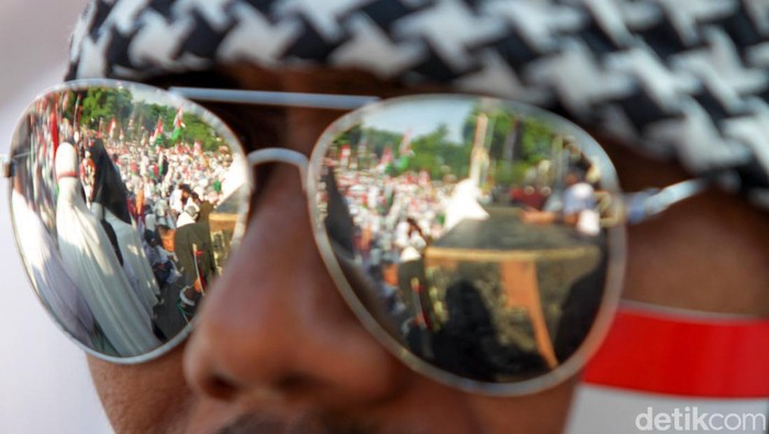 Aksi ribuan orang bela Palestina di Alun-alun Sidoarjo