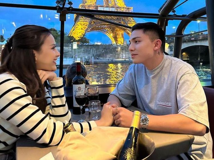 Pose Keren Anggi Marito saat Makan Sushi hingga Dinner Romantis