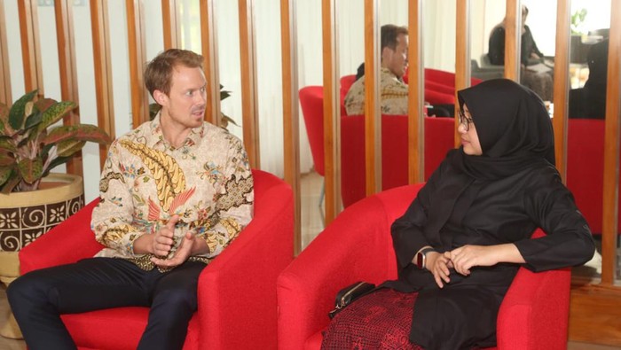 Bupati Ipuk bertemu dengan Duta Besar Kerajaan Norwegia untuk Indonesia Rut Krüger Giverin
