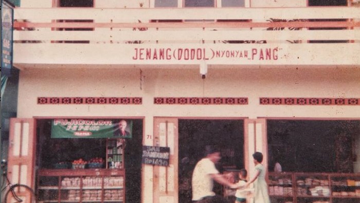 Fakta MenarikΒ Toko Kue Ny. Pang di Muntilan yang Dibahas βGadis Kretekβ Fakta MenarikΒ Toko Kue Ny. Pang di Muntilan yang Dibahas βGadis Kretekβ