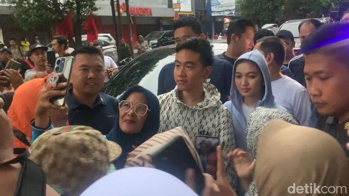 Gibran jumpa warga saat CFD di Medan. (Foto: Kartika Sari/detikSumut).
