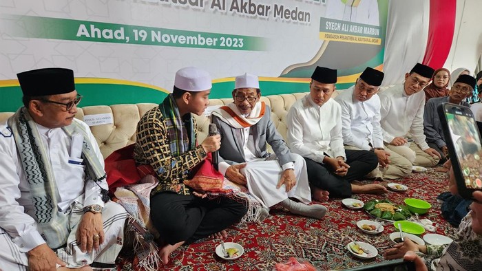 Gibran temui tokoh agama di Sumatera
