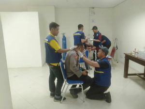 6 Polisi Luka Dilempar Batu Saat Ricuh Usai Laga Gresik United vs Deltras FC