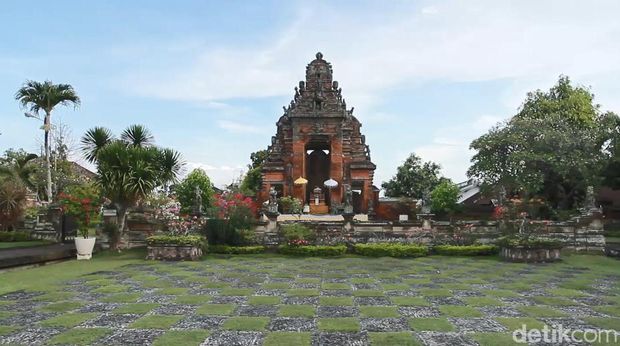 Kerta Gosa Klungkung dan Bale Kerta Gosa tempat peradilan jaman Kerajaan, Sabtu (18/11/2023). (Putu Krista/detikBali)