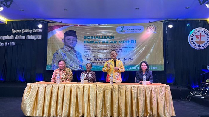 Ketua Golkar Jawa Timur Sarmuji