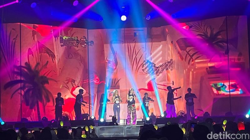 MAMAMOO+ 1ST FAN CONCERT [TWO RABBITS CODE] - ASIA TOUR in JAKARTA, konser pertama MAMAMOO+ di Jakarta ini digelar pada Sabtu (18/11/2023) di Sutera Hall, Mall@Alam Sutera, Tangerang.