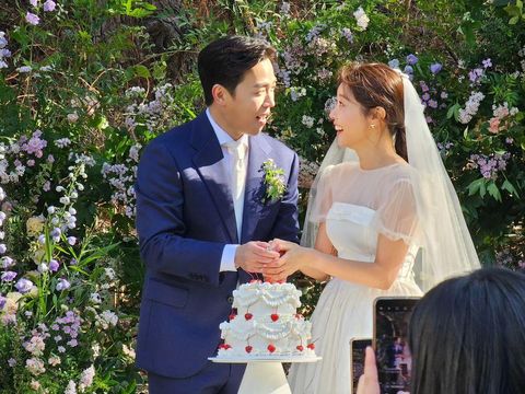 Momen Haru Pernikahan Sojin & Lee Dong Ha, Jadi Ajang Reuni Girl's Day