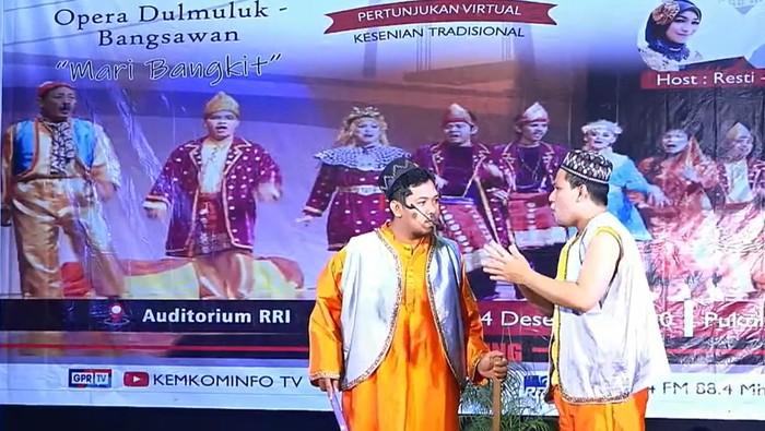 Opera Dulmuluk, warisan tak benda Sumatera Selatan.