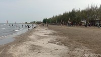 Liburan Berakhir Maut, Pria Terseret Ombak di Pantai Cemara Indah Indramayu