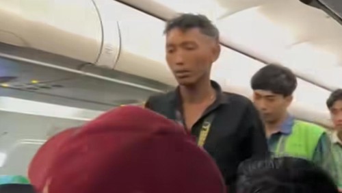 Penumpang pesawat yang ketahuan merokok