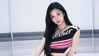 Pharita bernama asli Pharita Boonpakdeethaveeyod lahir pada 26 Agustus 2005. Usianya kini sudah menginjak 18 tahun. (Foto: dok. YG Entertainment)