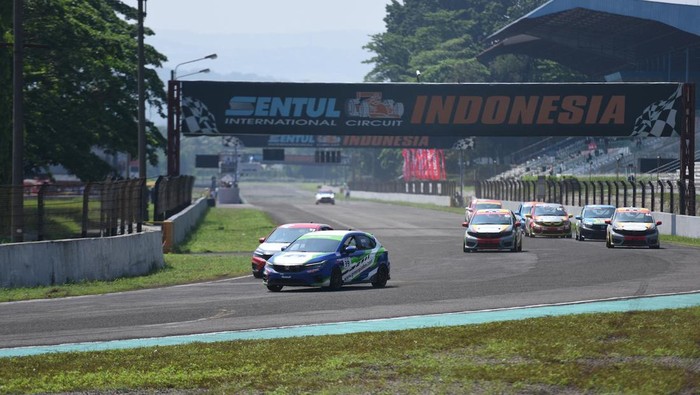 Seri terakhir One Make Race Speed Challenge City Hatchback RS dan Brio oleh Honda sukses digelar. Begini potretnya.