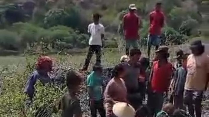 Wanita atlet paralayang jatuh di Palu. Dokumen Istimewa