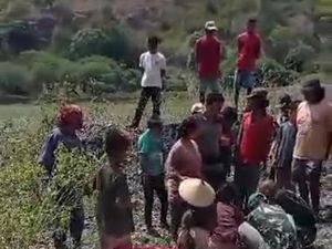 Wanita Atlet Paralayang di Palu Jatuh dari Ketinggian 70 Meter