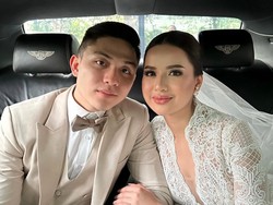 8 Potret Anggi Marito Menikah Dengan Pilot, Cantik Manglingi Bergaun Putih