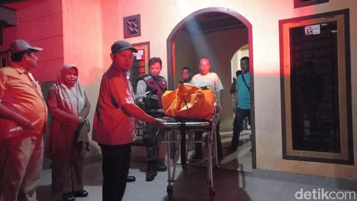 Antoni ditemukan tewas gantung diri di kamar kontrakannya